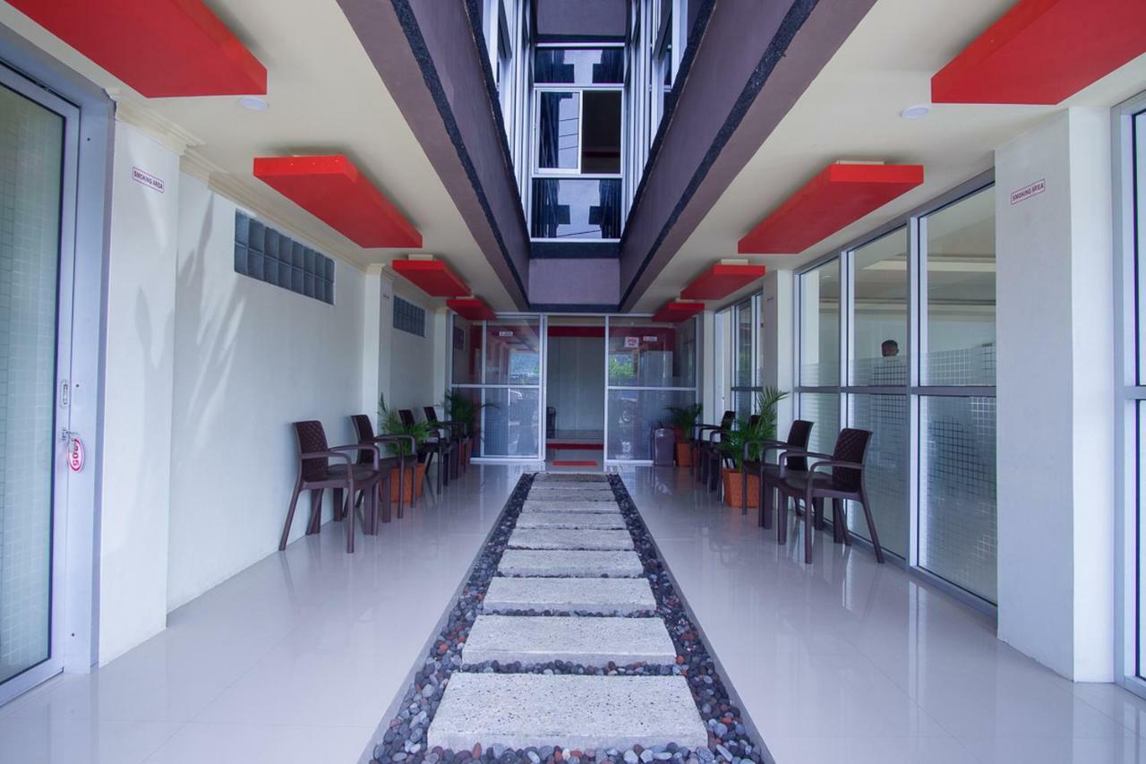 Reddoorz Near Taman Kota Ternate Hotel Exterior foto