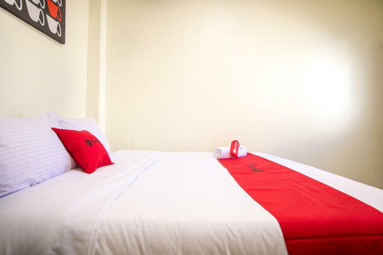 Reddoorz Near Taman Kota Ternate Hotel Exterior foto